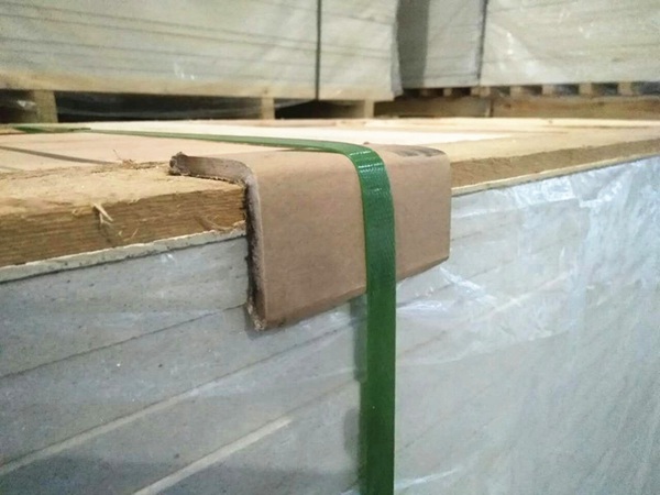 纸护角用于作打包头使用，广泛应用家具，木板等方面使用....